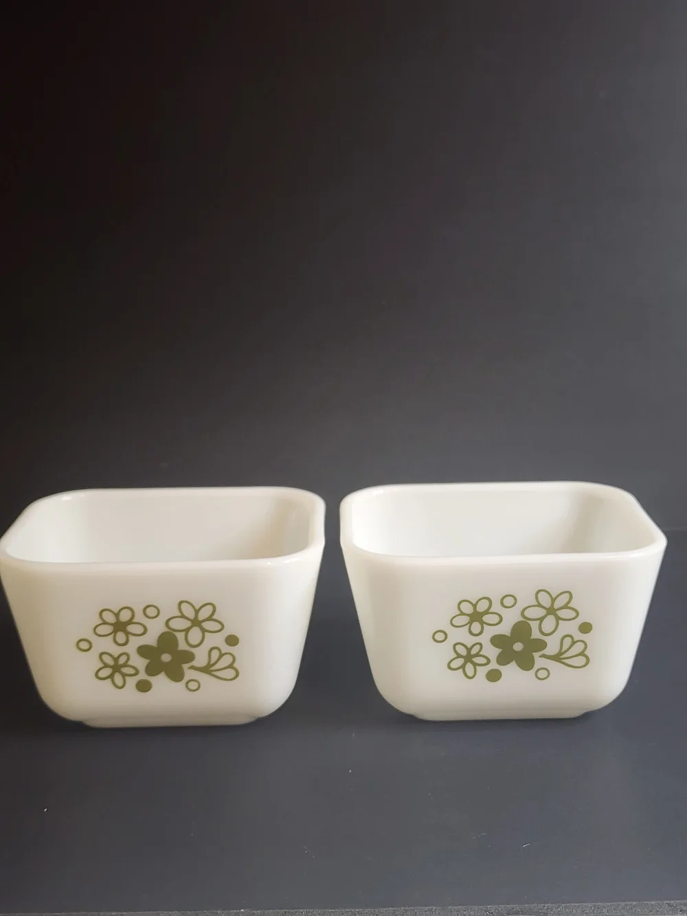PYREX Vtg Ref Dishes. Set Of 2.  501B. Gr Spring Blossom (Crazy Daisy). No Lids.